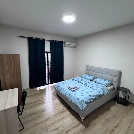 Хостел Efes Private Тирана